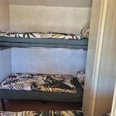 Mobilni Dum Krajanek Κάμπινγκ